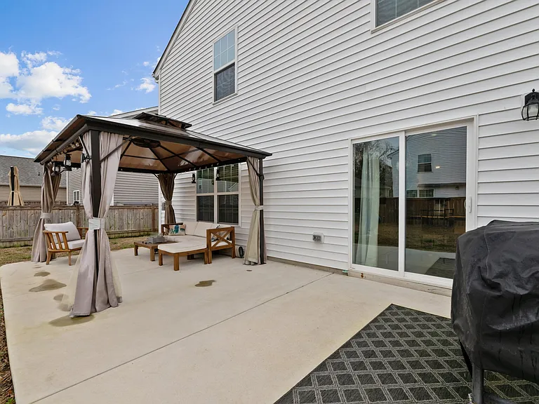 301 Ginger Dr — Photo 45
