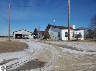 7095 E McGregor Rd, Wheeler, MI 48662