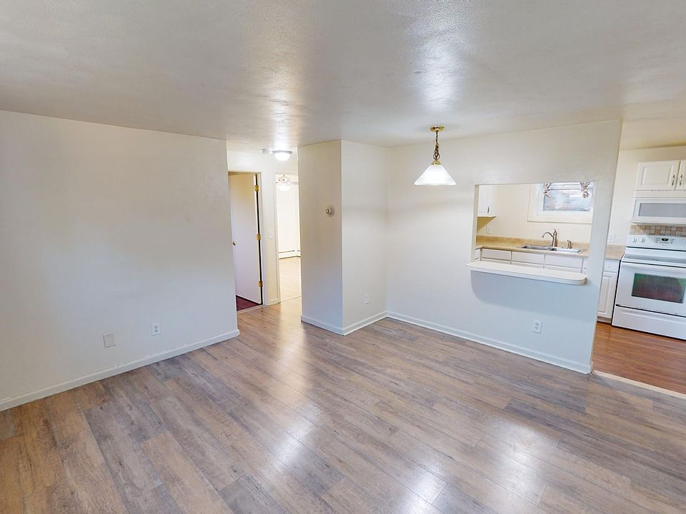 1st image of 413 Briarwood Ave #1