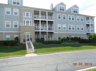 1299 W Lake St APT 303, Addison, IL 60101