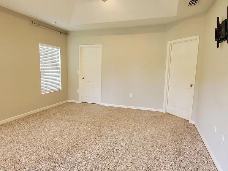 4227 Broomsedge Cir — Photo 31