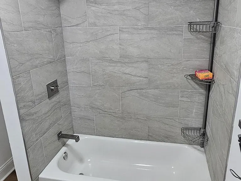 210 W McNeal St — Photo 7