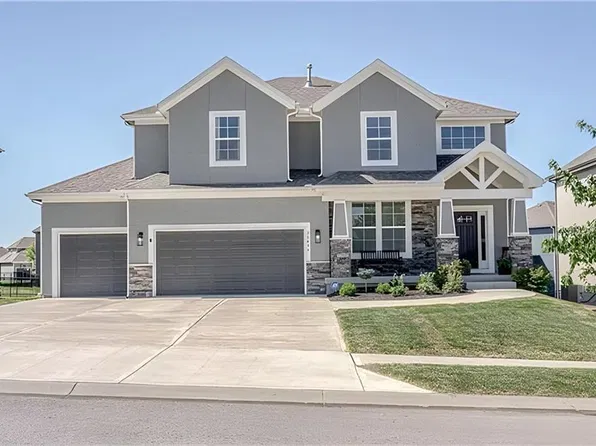 20435 W 107th Pl, Olathe, KS 66061