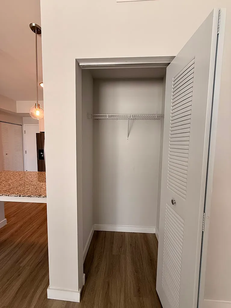 3 bed, 1120 sqft, $2,899 — Photo 4
