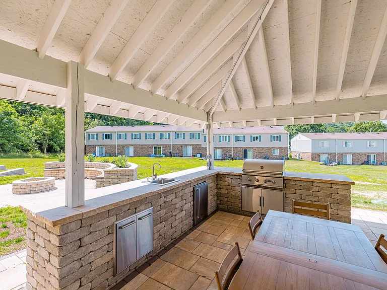 Outdoor Kitchen and Dining
