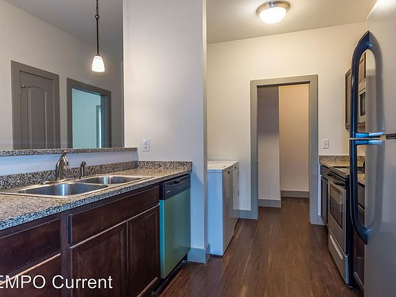 4th image of 631 N College Ave #A