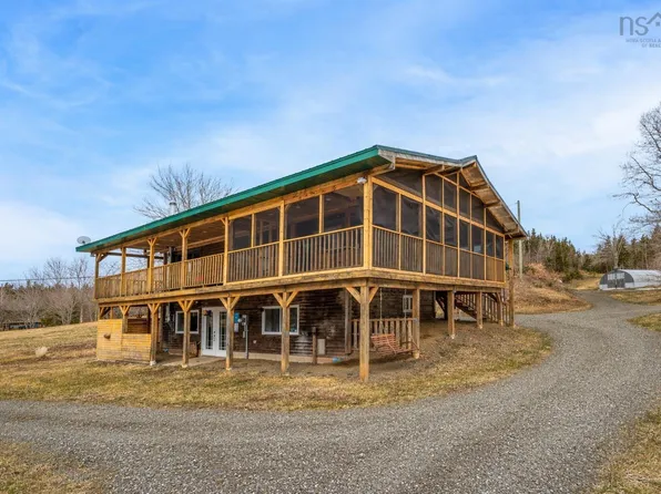 439 Big Harbour Rd, Victoria, NS B0E 1B0