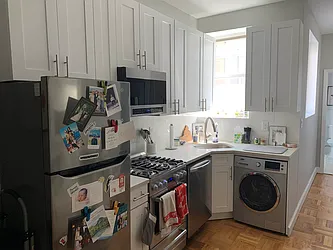 Rented by Salon Realty Corp