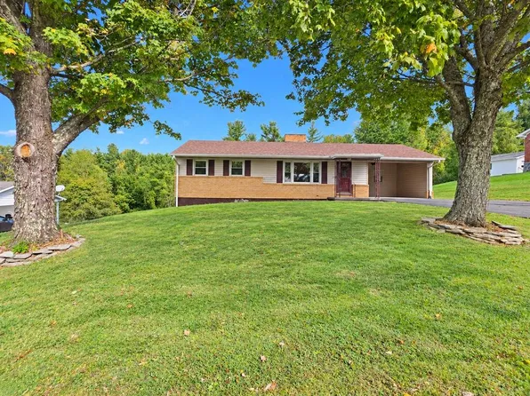 334 Windy Ridge Ln, Galax, VA 24333