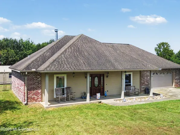 32 Paper Shell Rd, Carriere, MS 39426