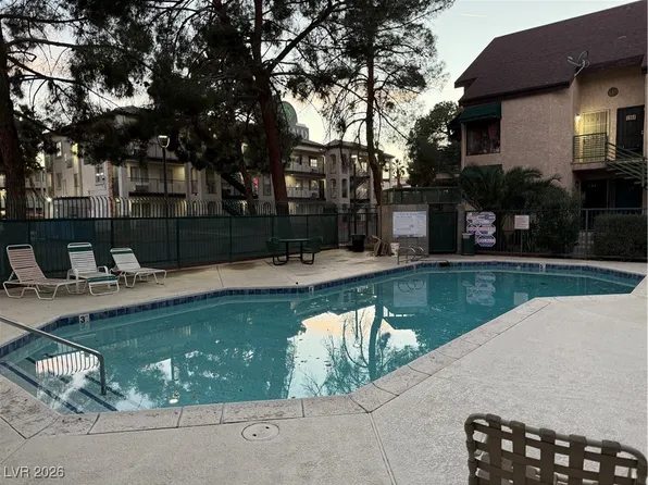 460 Elm Dr Unit 204, Paradise Town, NV 89169