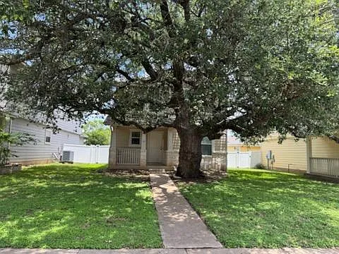 1420 Davis Mountain Loop