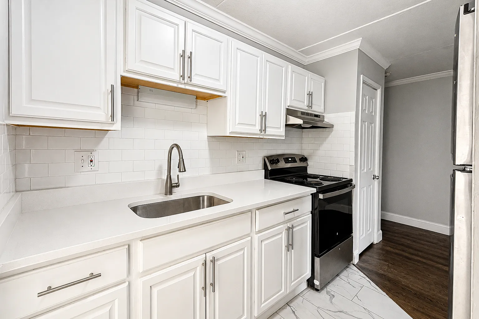 1 bed, 650 sqft, $2,000 — Photo 2