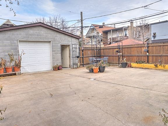 4th image of 3214 W McLean Ave