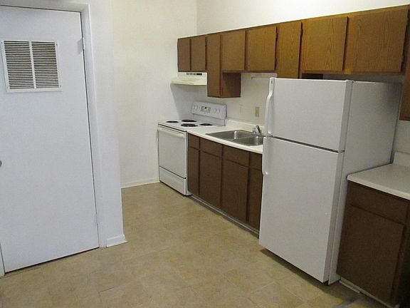 4th image of 215 W Cervantes St APT A