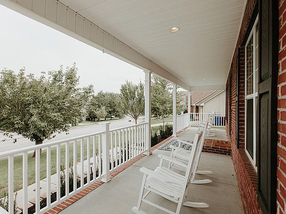 3rd image of 12912 Sanderling Ln