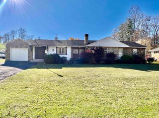 1602 Otlahurst Dr, Fairmont, WV 26554