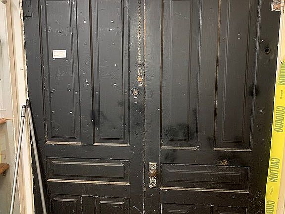 3rd image of 109 E Lawrence Ave