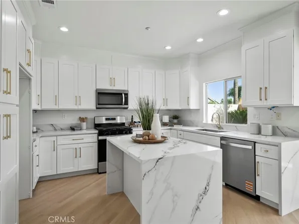 14839 Fairhaven Dr, Fontana, CA 92336