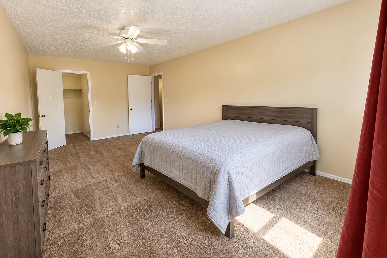606 Pine Tree Trl — Photo 2