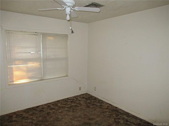 3rd image of 1619 Joy Dr