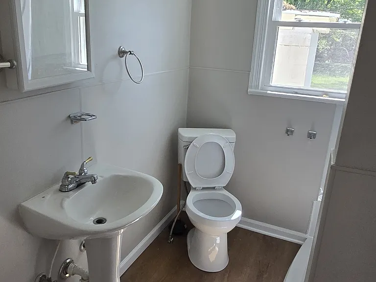 7114 South Dr — Photo 12