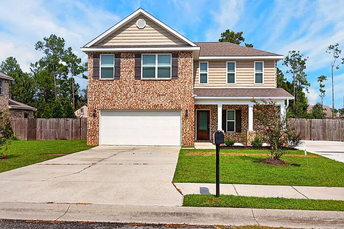 4 bed, 2.5 bath, 2474 sqft, $2,300 — Photo 2