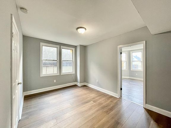 4th image of 784 S 15th St #2A