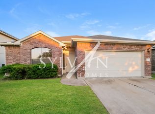 208 Brickyard Ln, Jarrell, TX 76537
