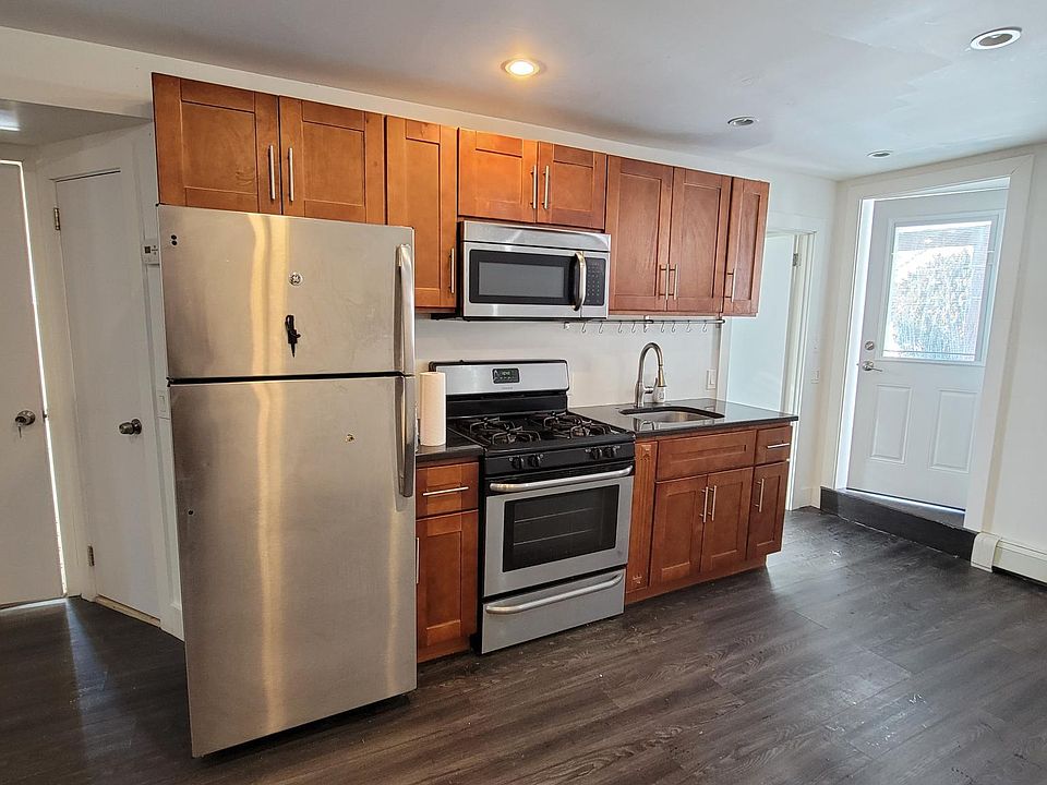 1st image of 16311 59th Ave #1