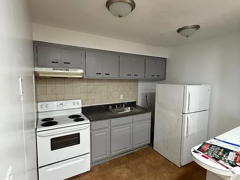 41 Smith St #C8 — Photo 7