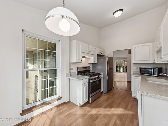 4th image of 2815 S Embers Ln