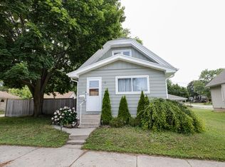 2004 17th Ave, South Milwaukee, WI 53172