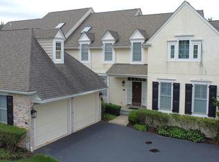 323 Applebrook Dr, Malvern, PA 19355