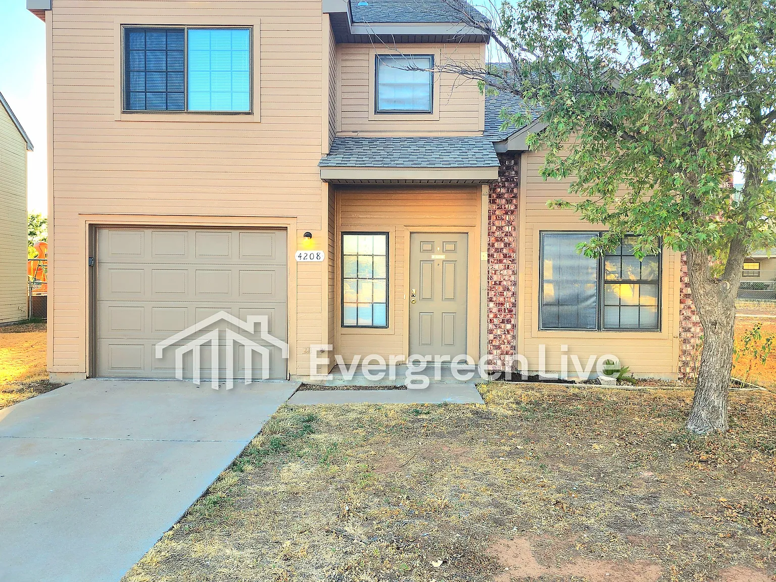 4 bed, 2.5 bath, 1484 sqft, $1,345 — Photo 1