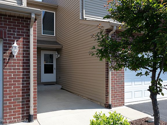 3rd image of 16604 Willow Walk Dr