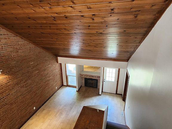 3rd image of 6364 Chippenhook Ct