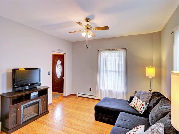 2nd image of 46 Warsaw Ave