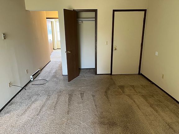 3rd image of 1242 Village Ln