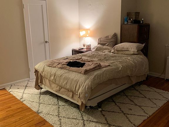 5th image of 4306 210th St APT 1