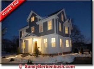 7 Warren Ave, Amesbury, MA 01913
