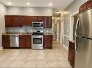 245 Ferry St #1, New Haven, CT 06513