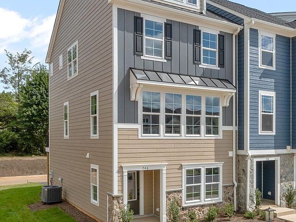 2nd image of 746 Park Ridge Dr