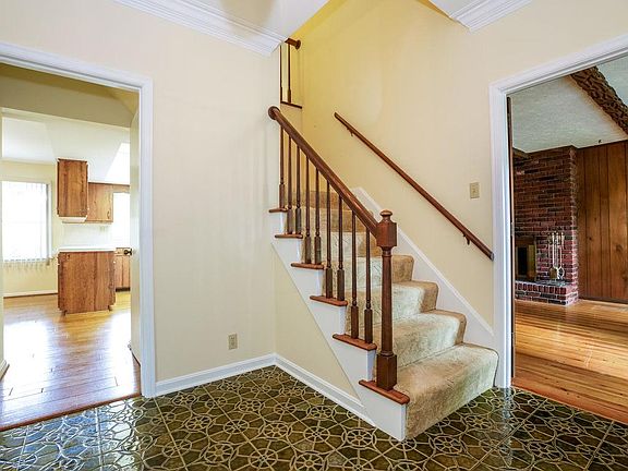 4th image of 11009 Greenock Ct
