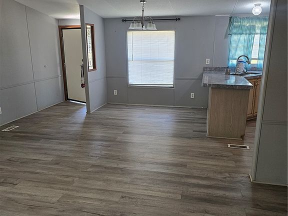 5th image of 234 Forest Ln