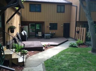 572 Baird Creek Rd, Green Bay, WI 54311