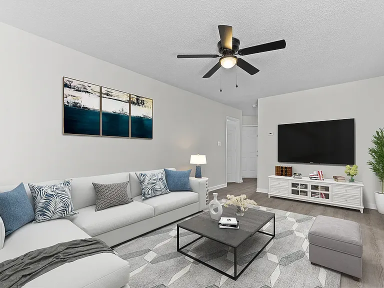 Skyside Landing Apartments — Photo 1