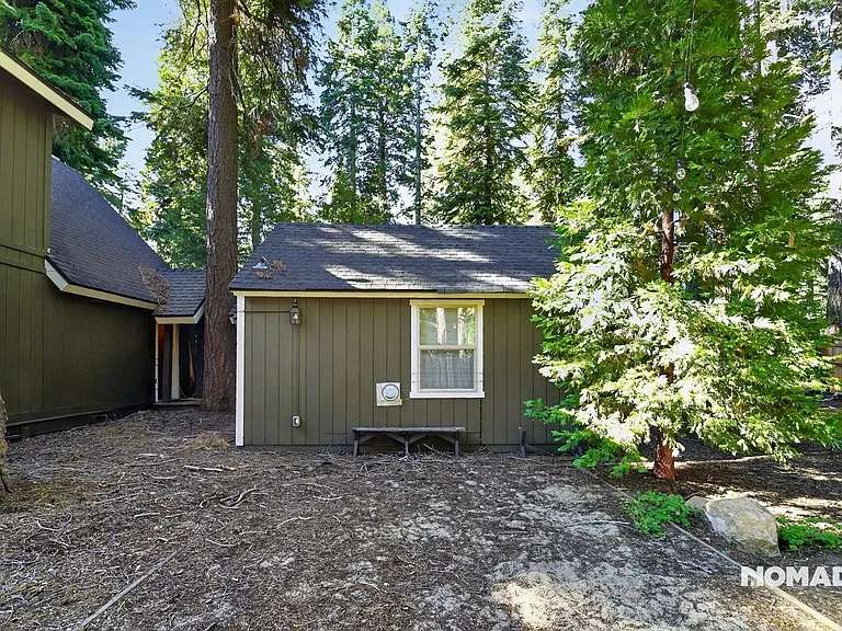 7064 6th Ave — Photo 31