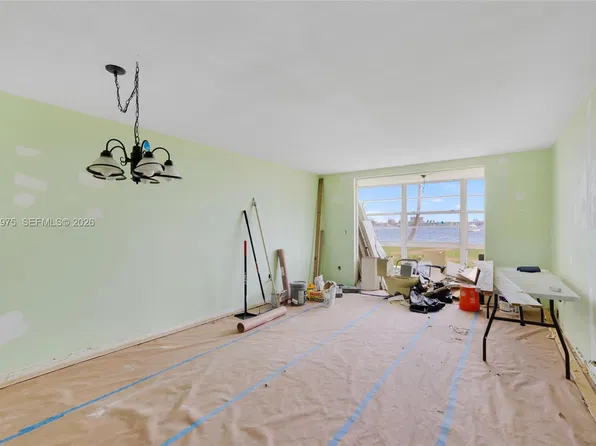 2910 Point East Dr APT M108, Aventura, FL 33160