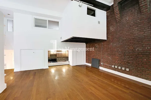 Rented by Lisa Management Inc | media 18